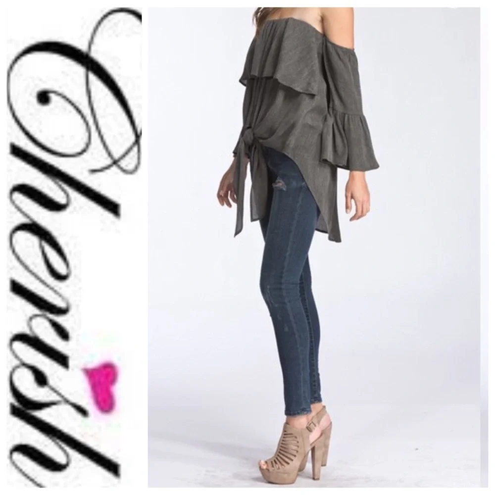 πSALEπ NWT Gypsy Clothing Cherish Gray Off Shoulder Front Tie Bell Sleeve Top - Picture 2 of 7